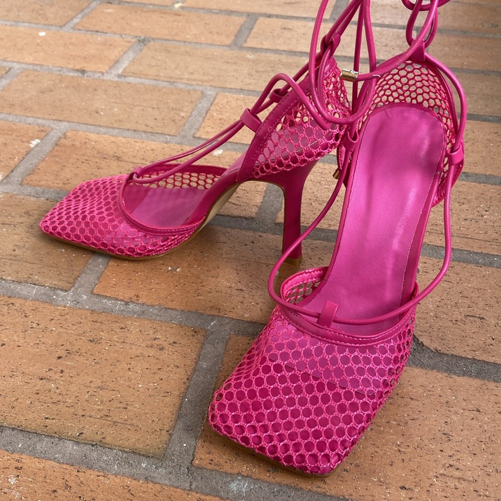 High Heels Pink mesh size 7 NWOT